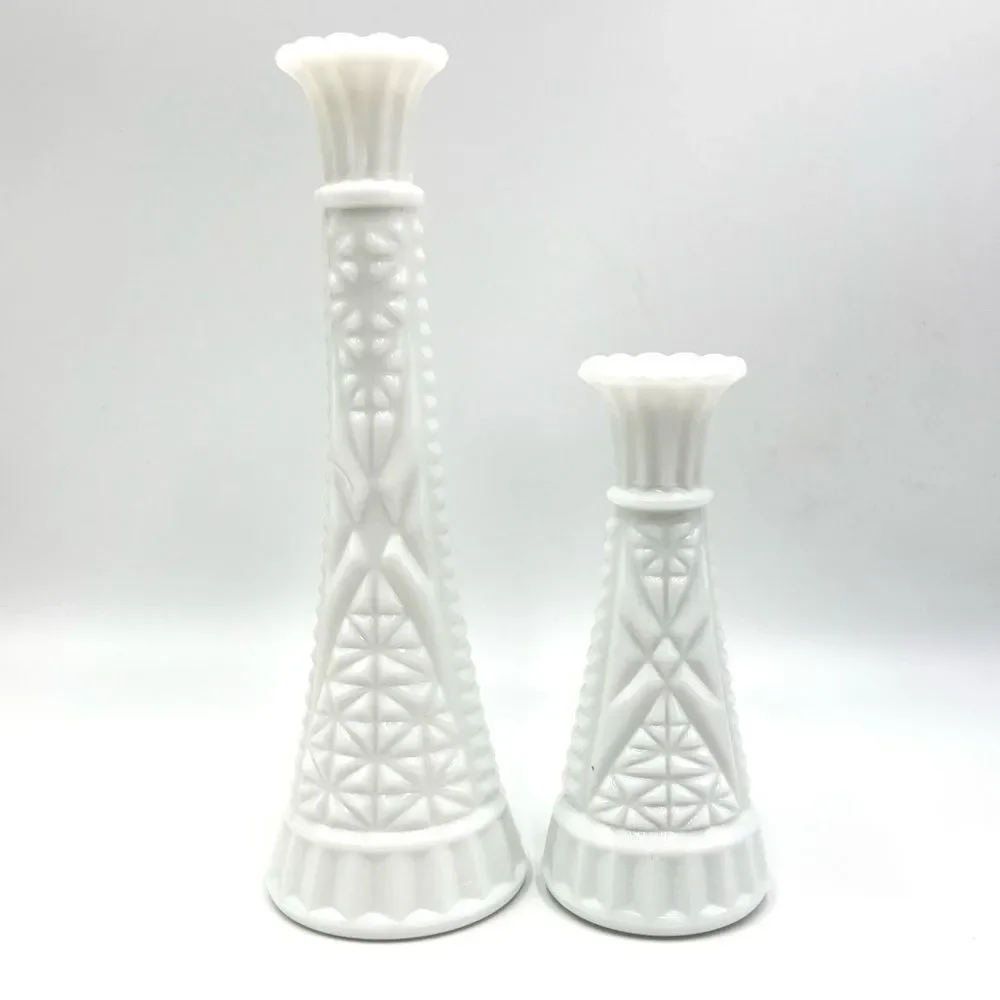 Two Vintage White Milk Glass Flower Bud Vases Stars Andβ Bars - Picture 1 of 12